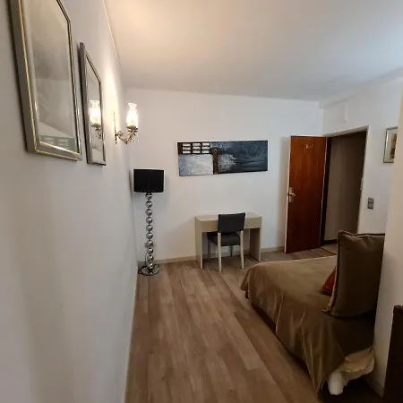 Eden Ξενοδοχείο 3*