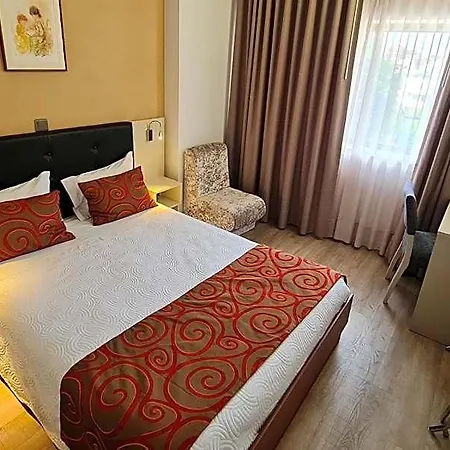 Eden Hotel 3*