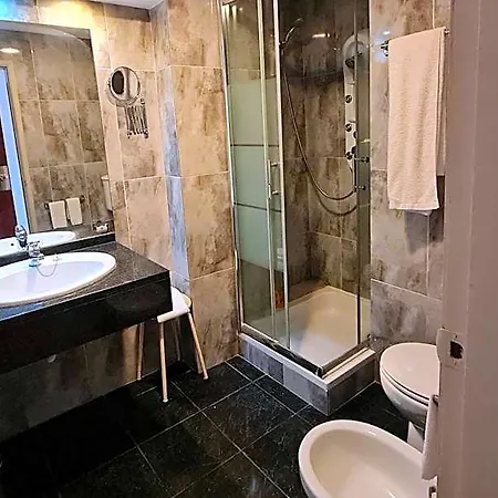 Eden Hotel 3*